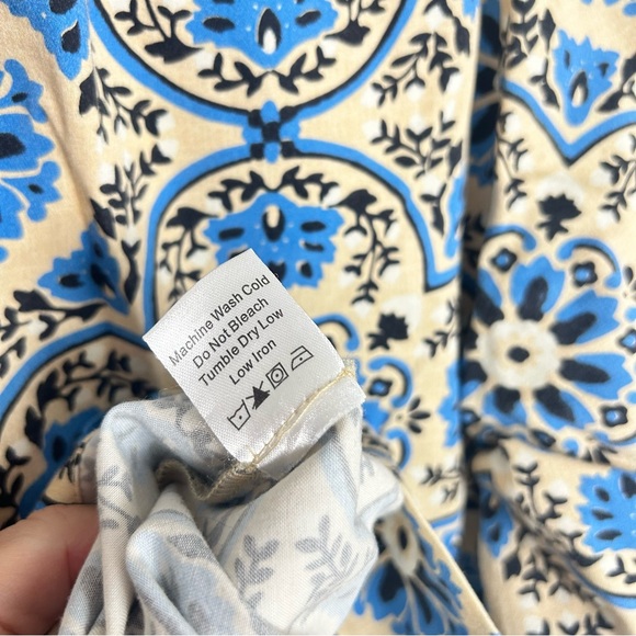 Tuckernuck Crawford Dress – Golden Medallion Print Size M, EUC - Picture 8 of 10